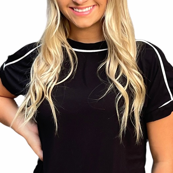 Cable and Gauge Cold Shoulder Top Black and White - Picture 6 of 11